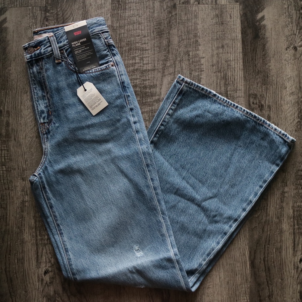 NWT Levi's High Rise Loose Flare Leg Blue Denim Jeans Distressed Size 25 - Picture 3 of 10